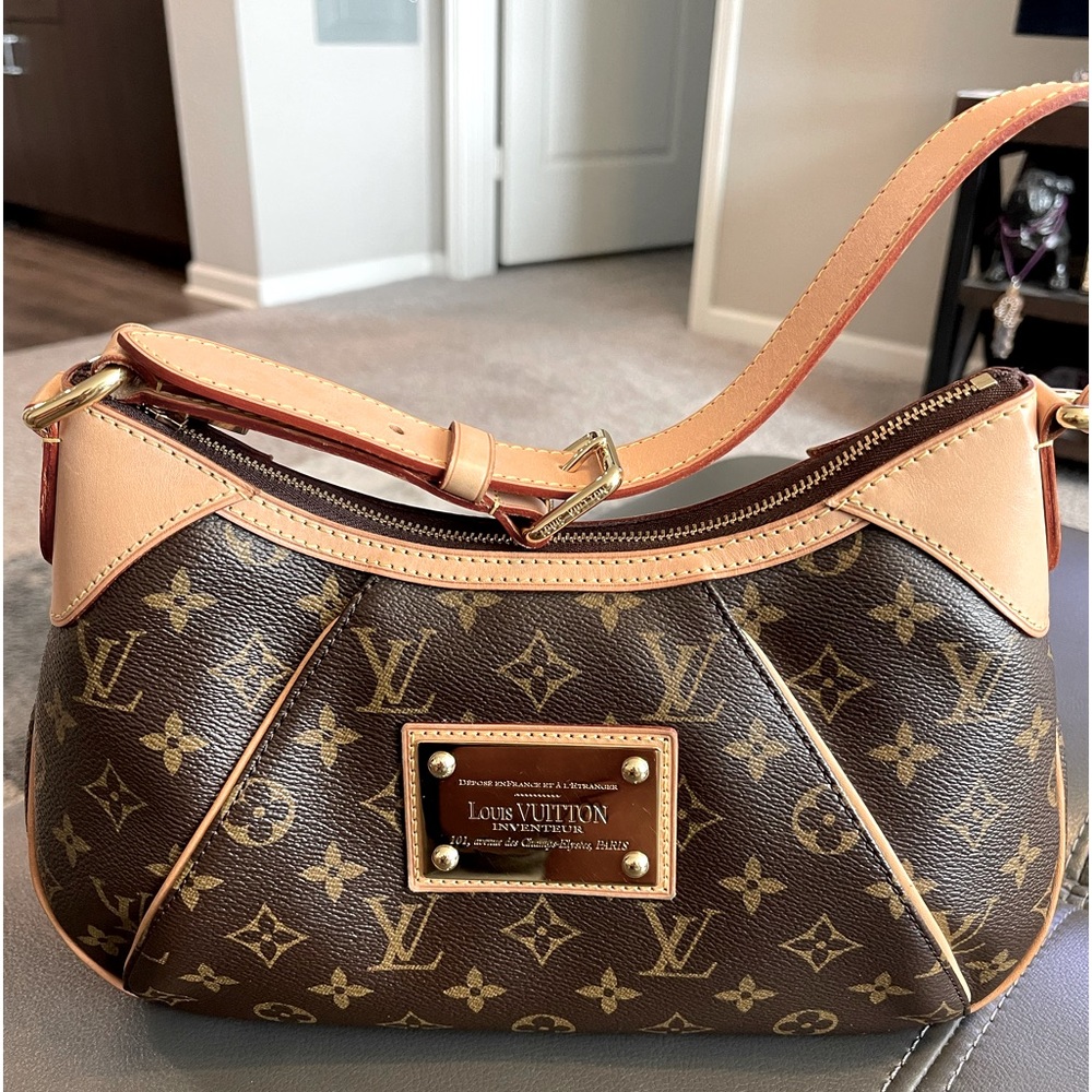 Louis Vuitton Thames PM